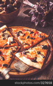 Pizza with porcini mushrooms