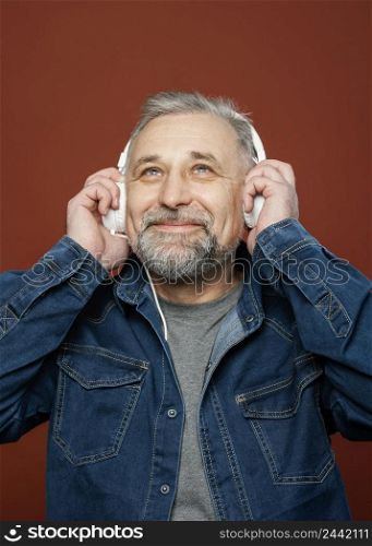 portrait bearded man with headphones 4