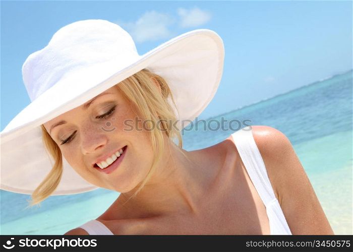 Portrait of beautiful bride on the beach