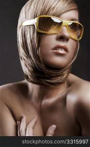 Portrait of pretty woman in sunglasses