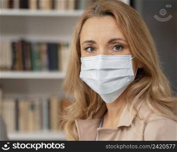 portrait therapist with mask therapy office