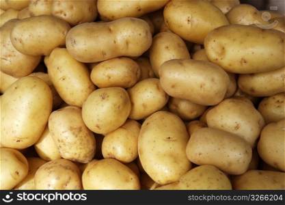 potatoes raw vegetables food pattern in market