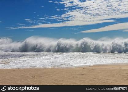 Powerful oceanic wave