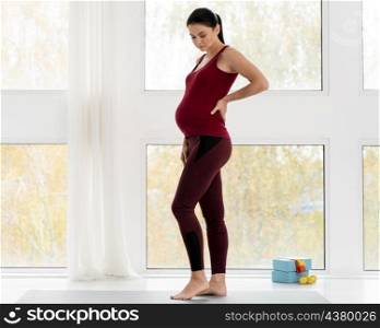 pregnant woman getting ready exercise