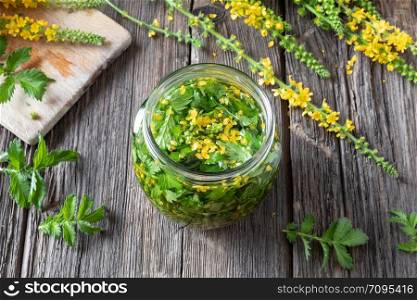 Preparation of herbal tincture from fresh agrimony flowers