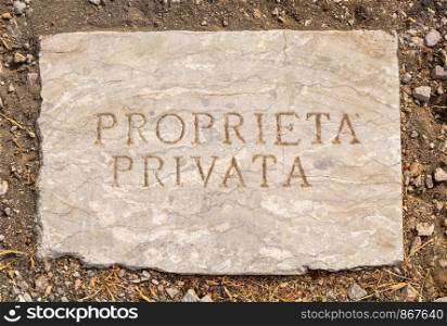 ""Private property" sign in italian"