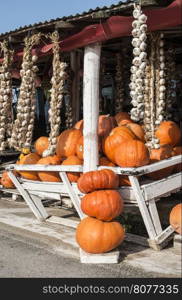 Pumpkins and garlic on the market.