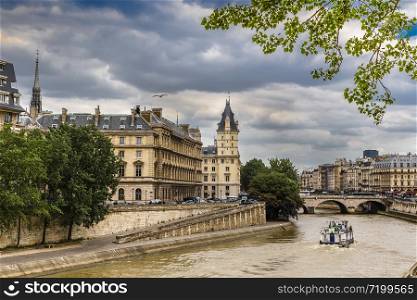 Quay Orfevr and the bridge Saint Michel. Paris. France