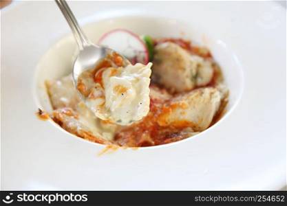 Ravioli white sauce with grilled chicken and cheese