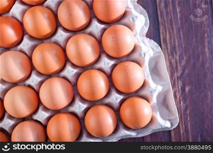 raw brown eeg,chicken eggs on a table