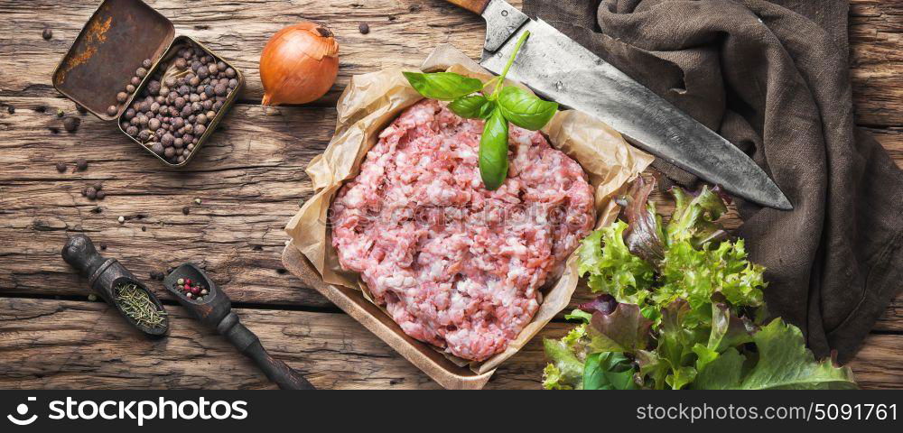 raw minced meat