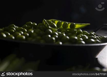 Raw peas in a pan 