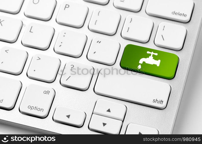 Recycle icon on computer keyboard for genn engery concept