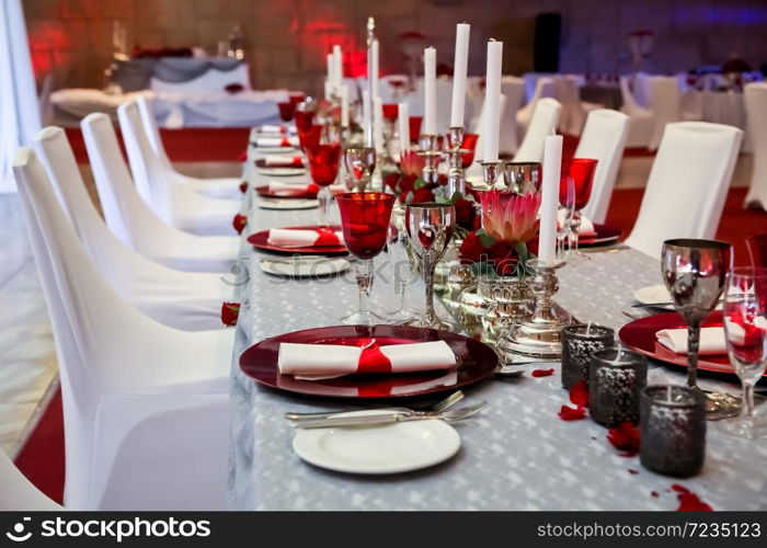 Red and White table setting for catering & decor purposes at corporate Christmas Gala Event Party