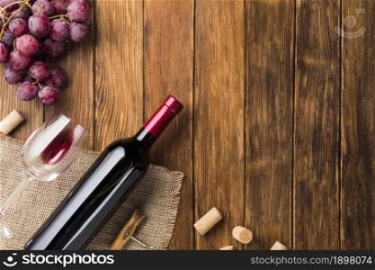 red wine bottle grapes. Resolution and high quality beautiful photo. red wine bottle grapes. High quality beautiful photo concept