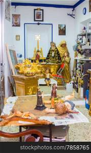 restoration of religious images for Christian churches