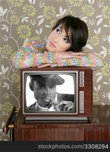 retro woman in love with tv african hero vintage 60s wallpaper