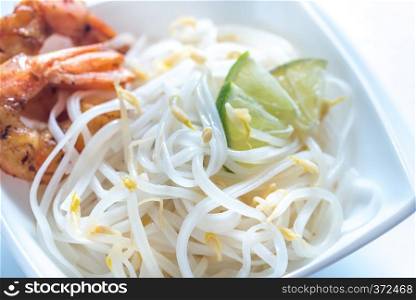 Rice noodles with shrimps and bean sprouts