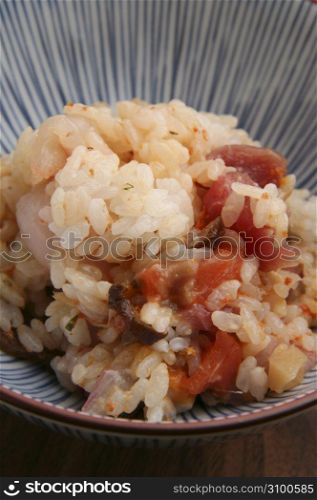 Rice topped with various other ingredients