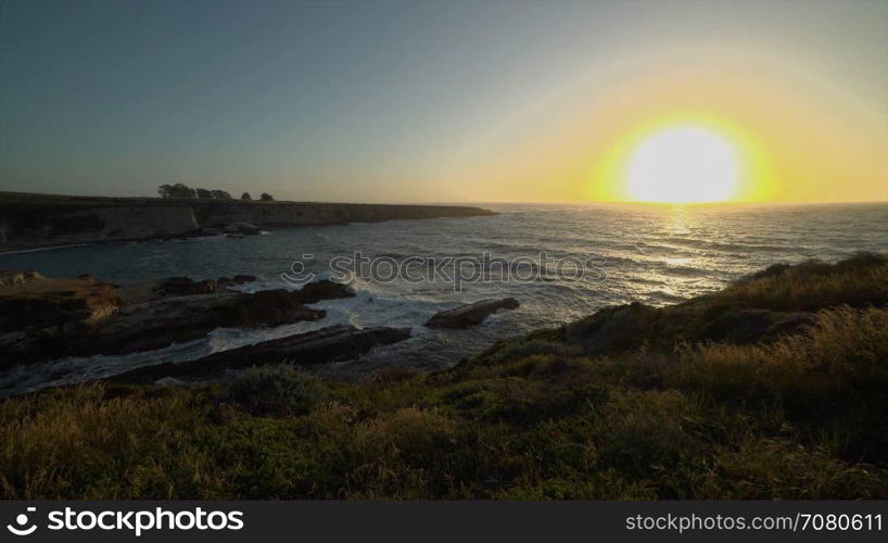 Right pan of a dramatic sunset at Spoonera??s Cove