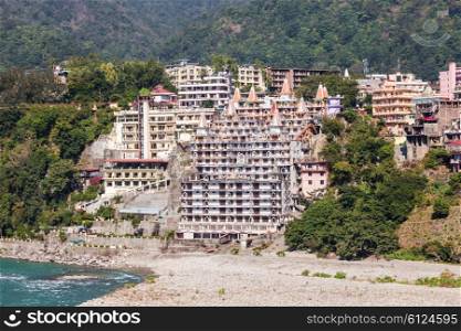 Rishikesh is a city in nothern India, it is known as the Gateway to the Garhwal Himalayas.