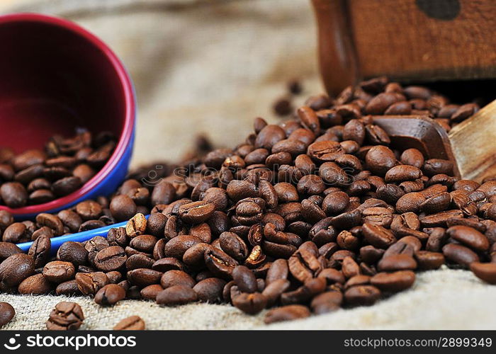 roasted coffee beans close up, background