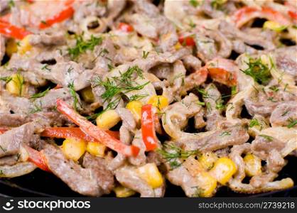 roasted shredded meat with vegetables under cream sauce, macro