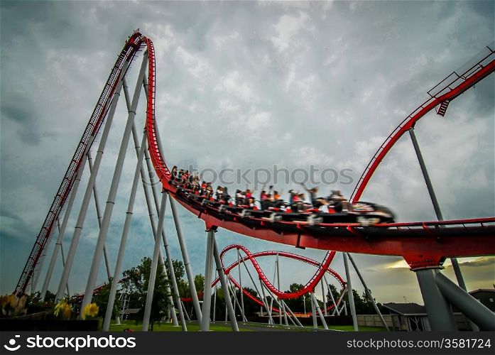 rollercoaster amusement park ride