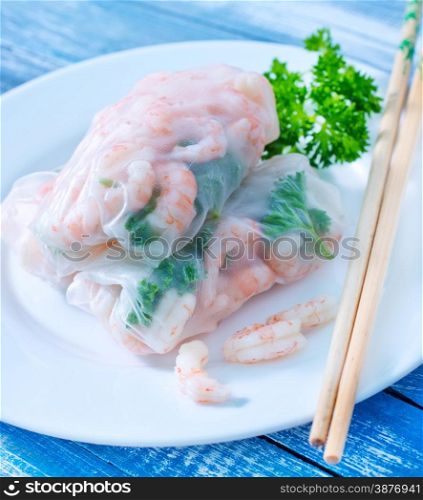 rolls with shrimps