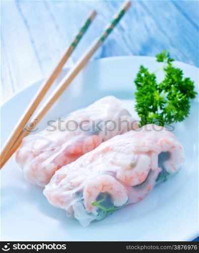 rolls with shrimps