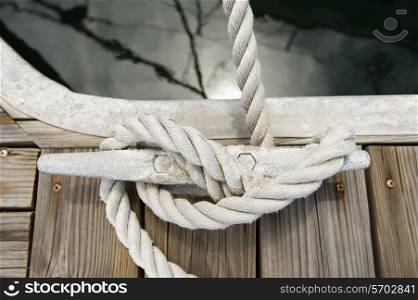 Rope tied to a jetty cleat