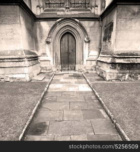 rose window weinstmister abbey in london old church door