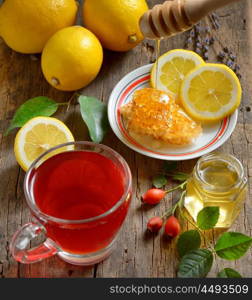 Rosehip tea with lemon and honey
