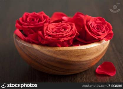 roses in bowl