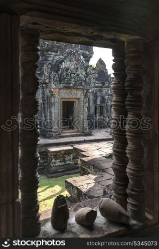 Ruins of Hindu temple in Angkor Wat style, Banteay Samre, Siem Reap, Cambodia