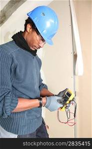 Safety conscious electrician