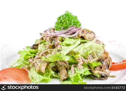 Salad of beef tongue with ginger, mayonnaise, lettuce and basilica