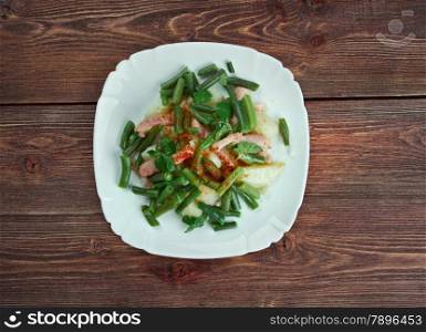 Salade Liegeoise - Belgian salad with potatoes, bacon and green beans