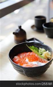 salmon sushi don