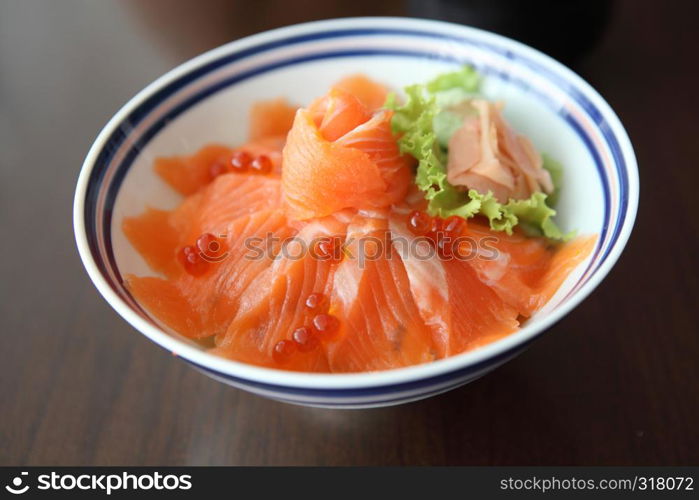 Salmon sushi don