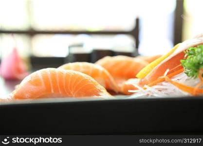 Salmon Sushi set