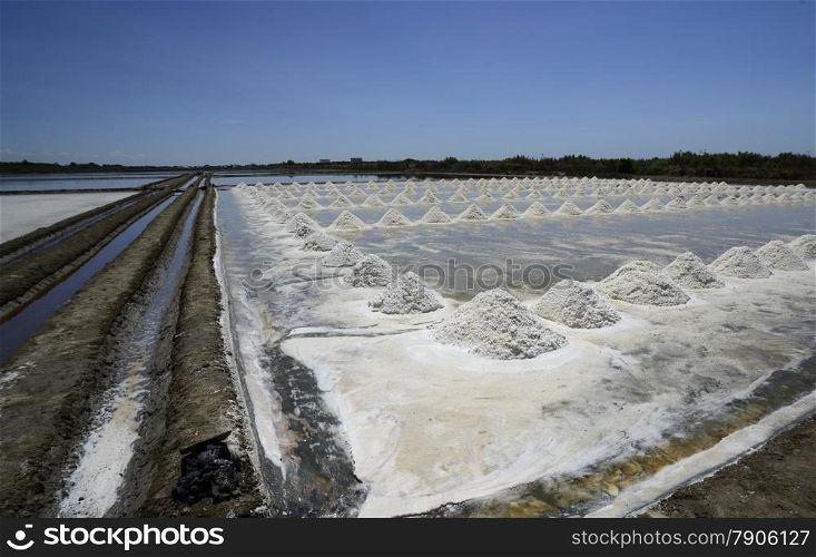 salt productuion outside of the city of Bangkok in Thailand in Southeastasia.. ASIA THAILAND BANGKOK SALT