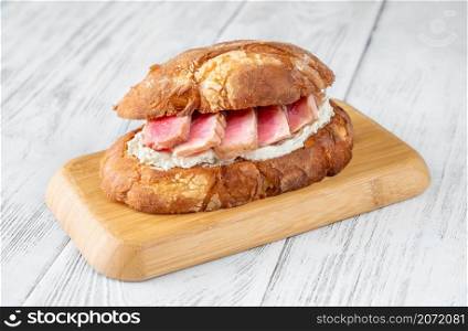 Sandwich with cream cheese and grilled tuna steak