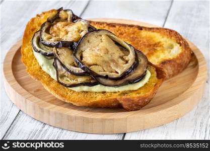 Sandwich with grilled eggplant and avocado mayo