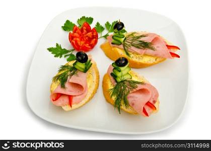 Sandwiches served in the plate