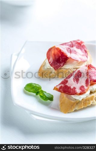Sandwiches with cream cheese and ham
