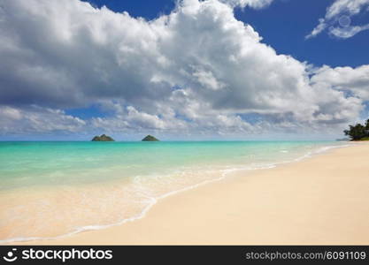 sandy Lanikai Beach and Mokulua Islands, Kailua, O&amp;#39;ahu, Hawai&amp;#39;i