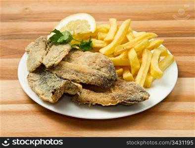 sardines fried with chips