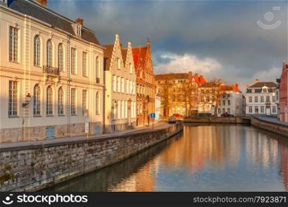 Scenic city view of Bruges canal Spiegelrei with beautiful medieval houses and reflections, Belgium