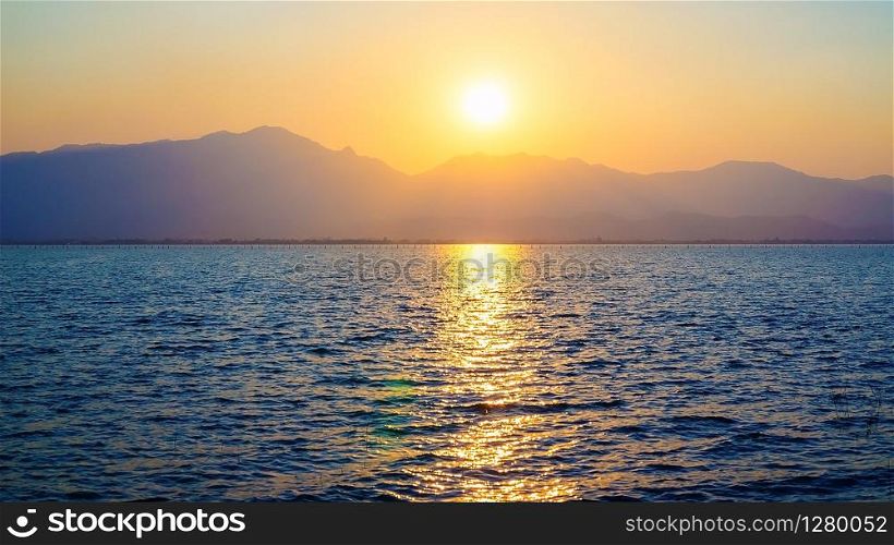 Scenic view of the beautiful sunset above the Phayao lake.